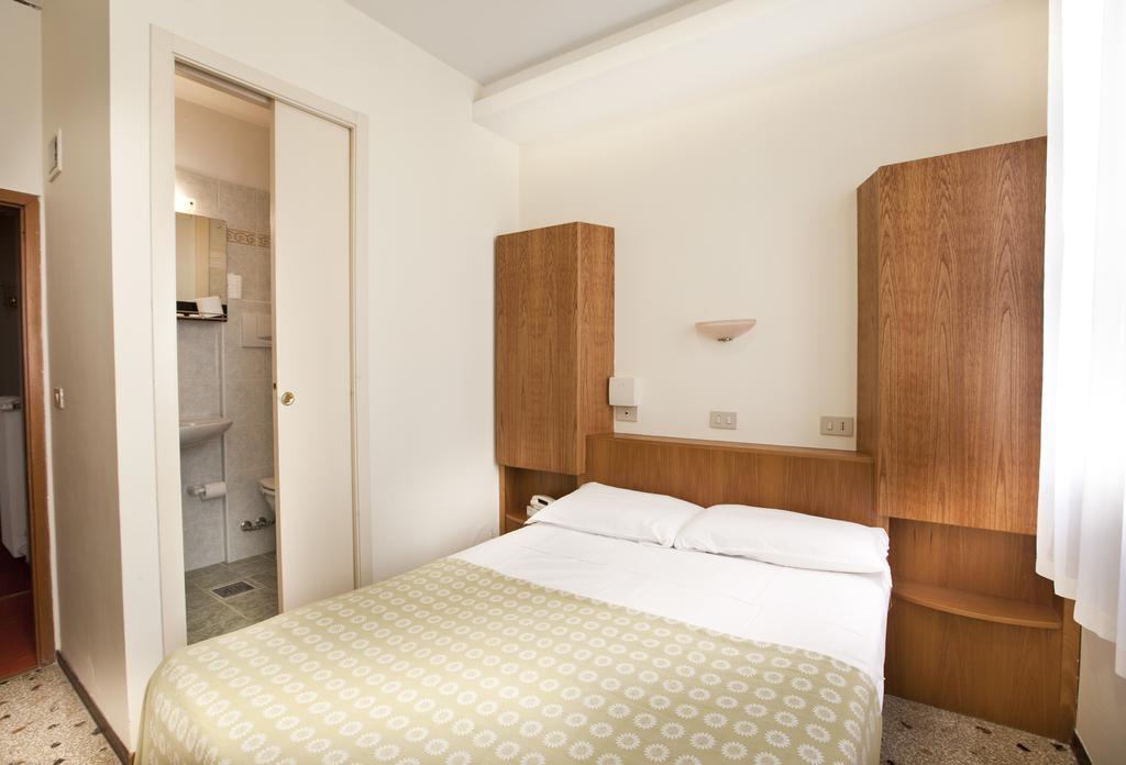 Hotel San Fantin Venedig Rum bild